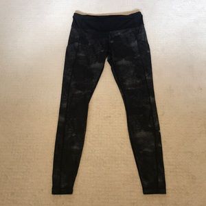 Lululemon speed sequin snake pants 10